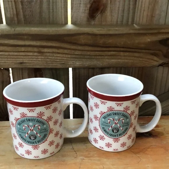 Pair of Large 20oz DesignPac Holiday Sweet Shoppe Peppermint Candy Coffee Mugs